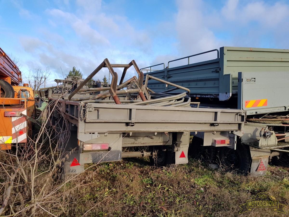 Samochód ZIŁ 131 Ciągnik siodłowy z naczepą MMZ-778K