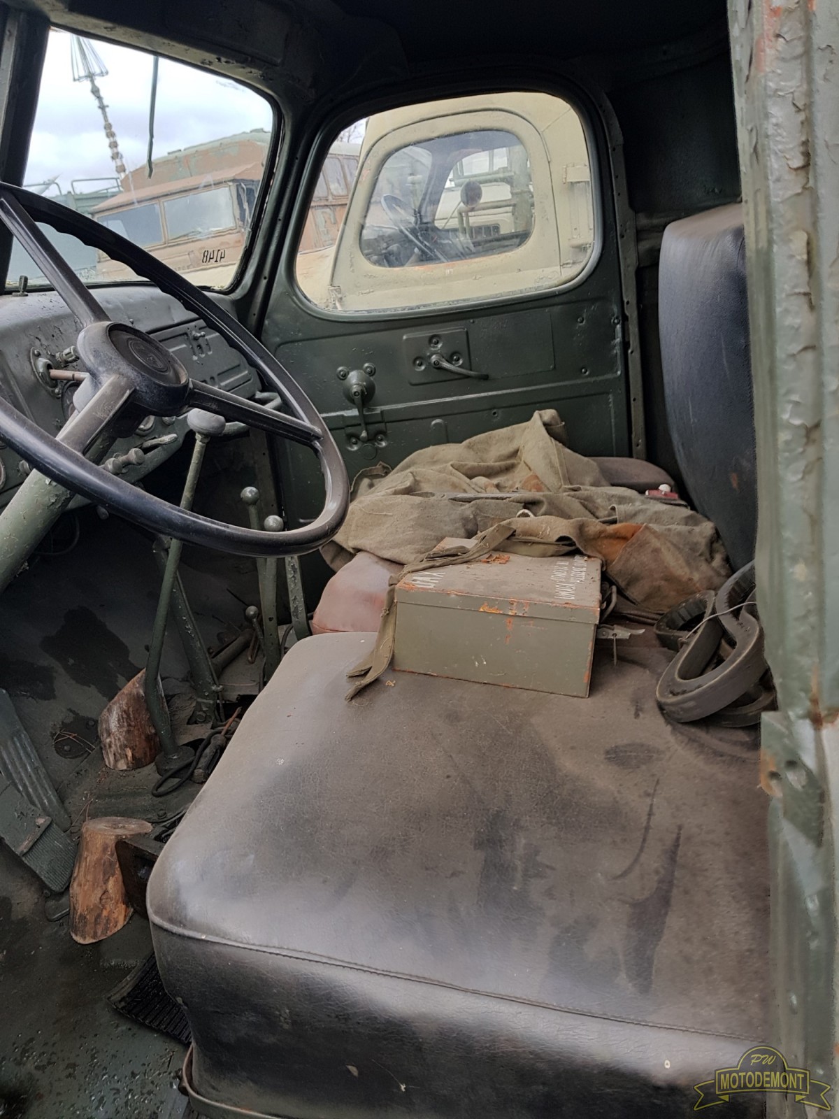 Samochód transportowy 9T22(B) na ZIŁ 157KB 10x10